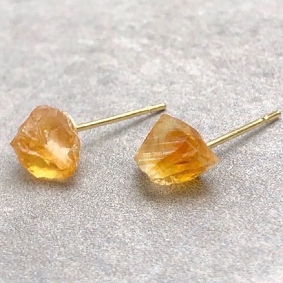 🆕 New Raw Citrine Crystal Stud Gemstone Earrings - Picture 2 of 9